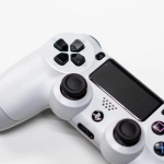 Интерфейс слота Cleocatra с яркими символами и бонусными элементами